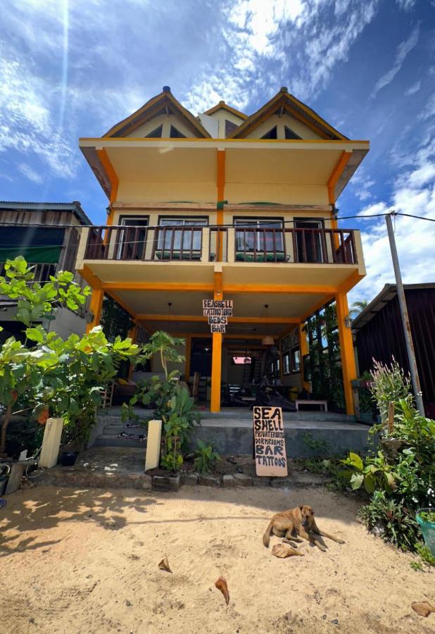 Seashell Guesthouse, Bar And Tattoos Koh Rong Sanloem Buitenkant foto